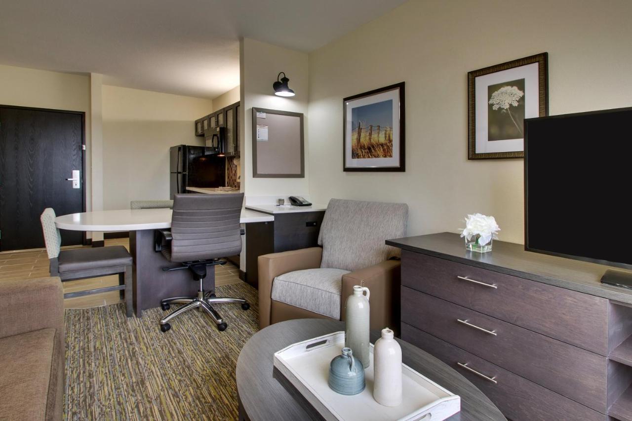 Candlewood Suites - Wichita East By Ihg Exterior foto